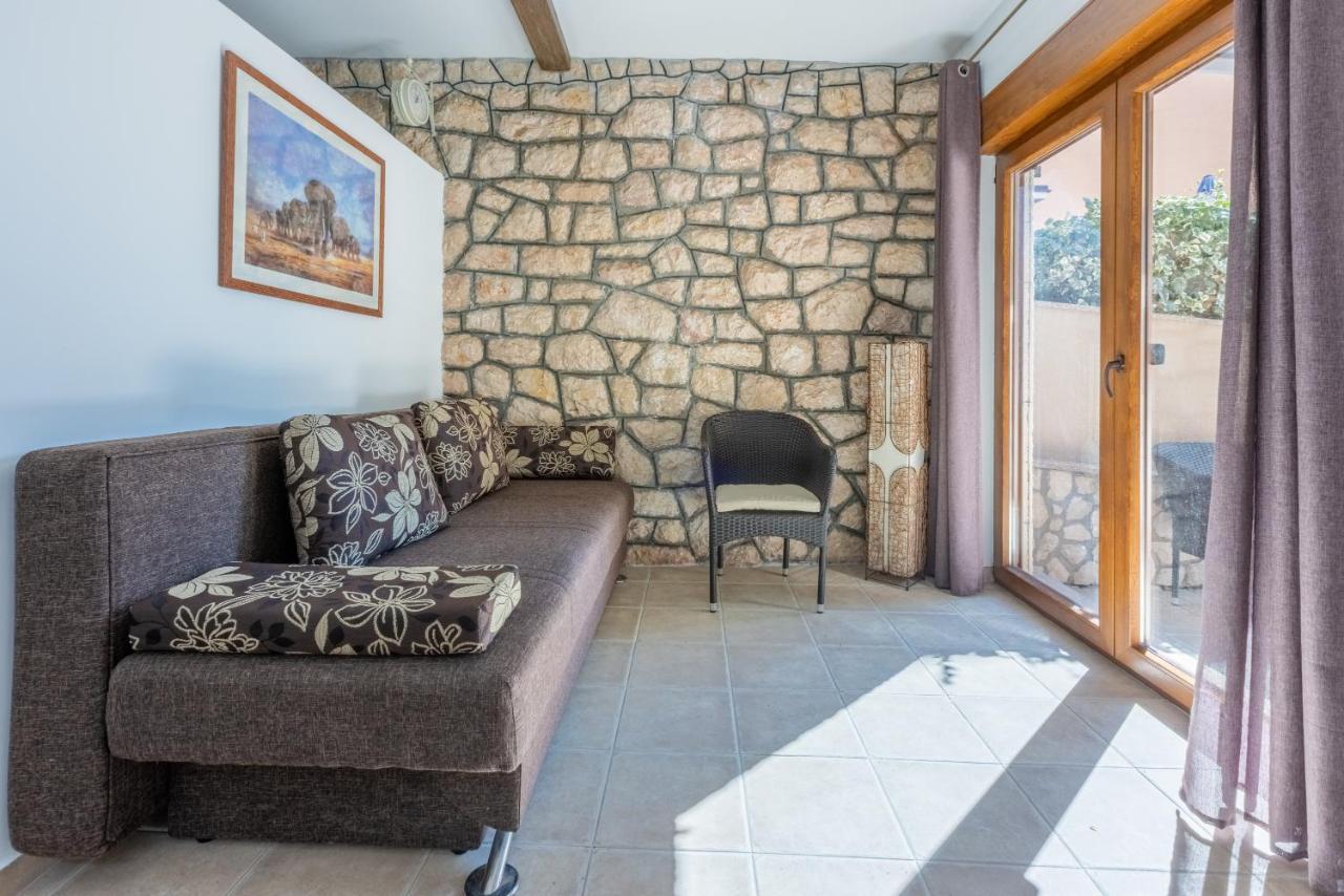 Apartmani Anita ドラマリ エクステリア 写真
